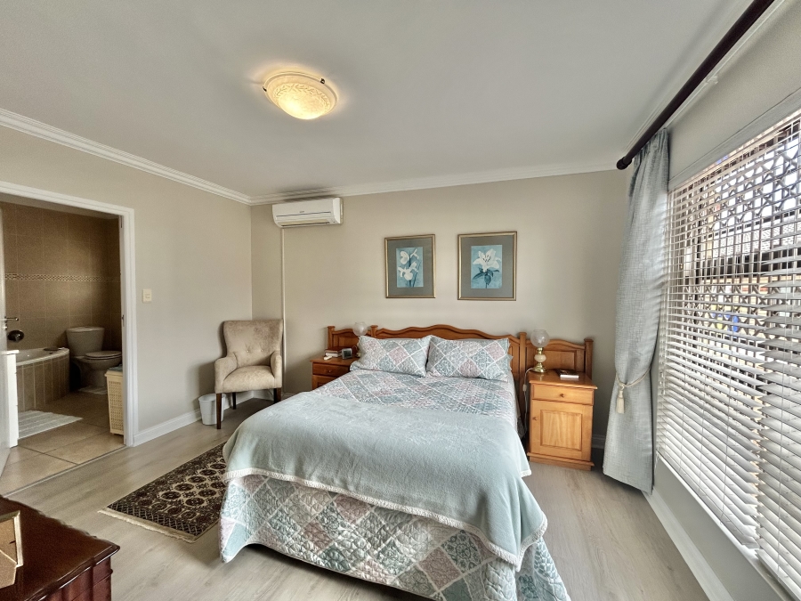 3 Bedroom Property for Sale in Wavecrest Eastern Cape